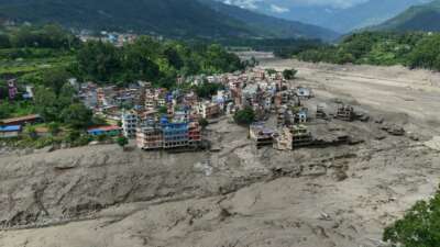 Çin’in Nepal sınırındaki Tibet Özerk