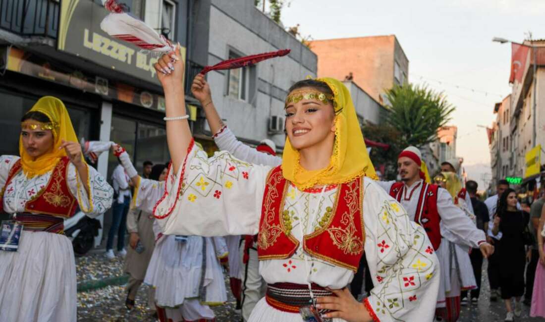 Osmangazi’de Uluslararası Balkan Festivali başladı Bursa’da Balkan kültürünü buluşturan