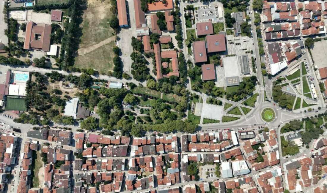 İnegöl Belediyesi, şehrin simgelerinden
