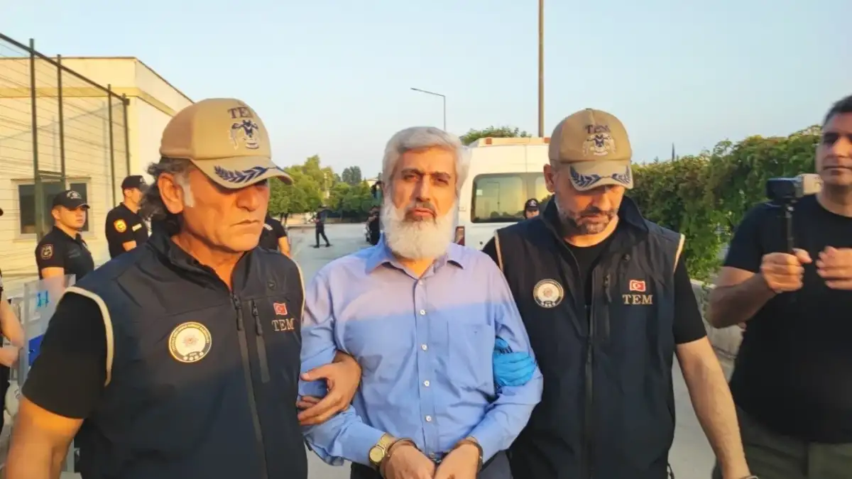 Furkan Vakfı’na operasyon: Alparslan Kuytul ve çok sayıda kişi gözaltında