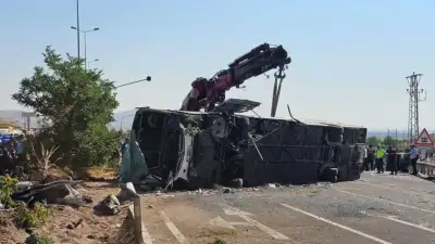 Kayseri'nin İncesu ilçesinde yolcu otobüsünün