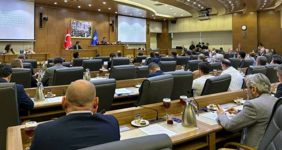 Bursa Büyükşehir Meclisi’nde gergin anlar; Kayapa oy çokluğuyla geçti… Bursa Büyükşehir Belediye Meclisi’nde