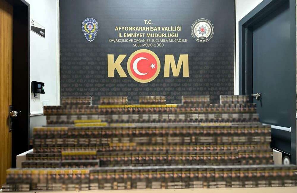Polis bin 830 paket gümrük kaçağı sigara ele geçirdi Afyonkarahisar’ın Sultandağı ilçesinde polis