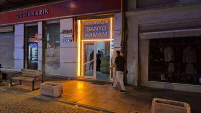 Eskişehir'de yaşlı bir adam, hamamda