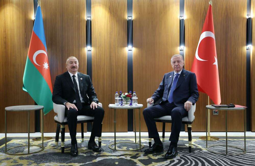 Cumhurbaşkanı Erdoğan, Aliyev ile bir araya geldi Cumhurbaşkanı Recep Tayyip Erdoğan,