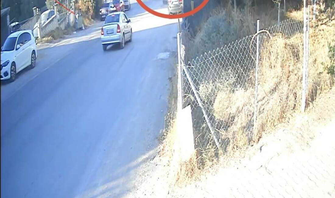 Hafriyat kamyonu iki aracı biçip bahçeye uçtu: 1 yaralı Bursa'da yokuş aşağı seyreden