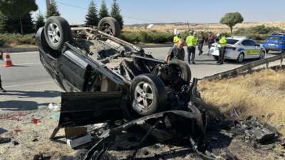 Uşak’ın Banaz ilçesinde otomobilin takla
