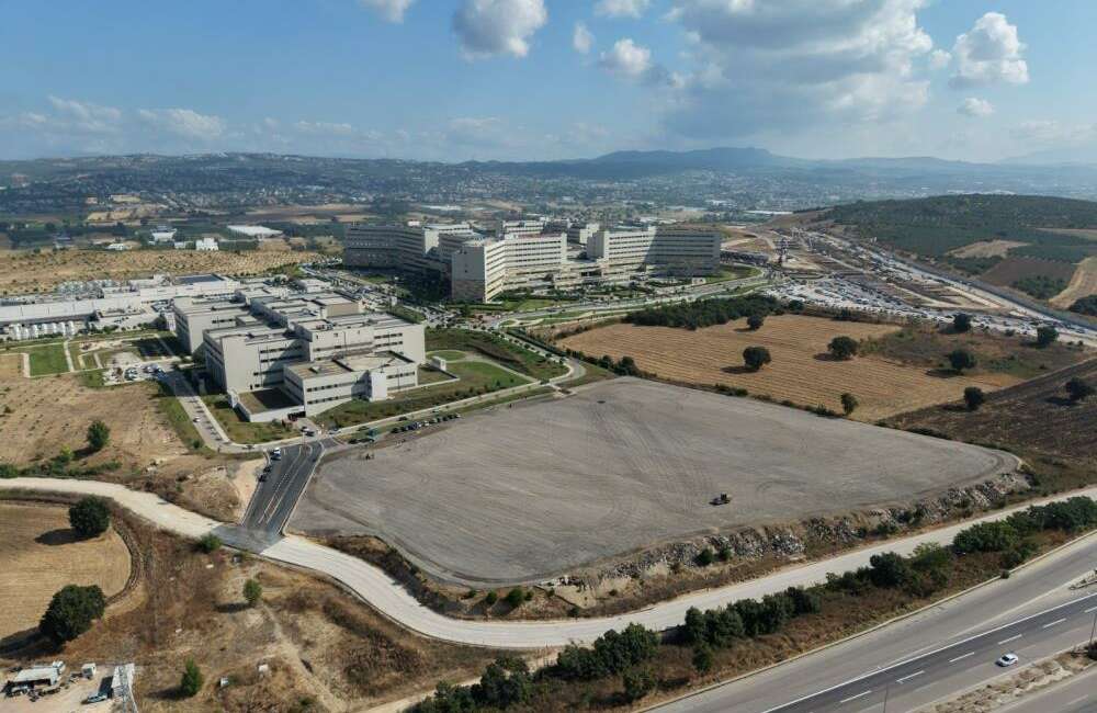 Bursa’da Şehir Hastanesi’nden otopark sorunu bitti; 1.250 araçlık yeni alan açıldı… Bursa Şehir Hastanesi yerleşkesinde