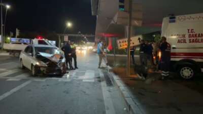 Ambulans ile otomobil birbirine girdi; 6 yaralı var Kayseri'nin Kocasinan ilçesinde hasta taşıyan