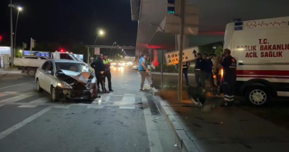 Ambulans ile otomobil birbirine girdi; 6 yaralı var Kayseri'nin Kocasinan ilçesinde hasta