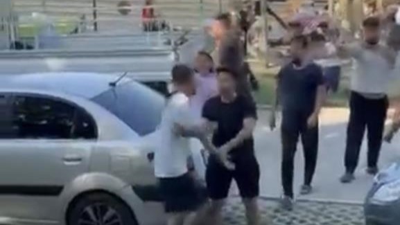 Bursa Cumalıkızık Kent Parkı’nda tekme ve yumruklar havada uçuştu Bursa'da bulunan Cumalıkızık Kent