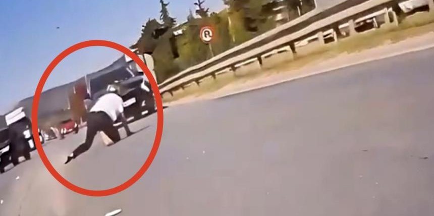 Bursa’da motosiklet sürücüsü ölümden döndü! Bursa'da kırmızı ışık ihlali