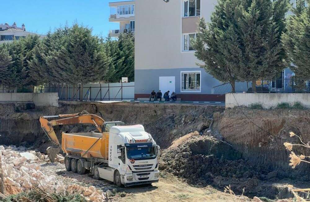 Bursa'da Mütareke İlkokulu'nun hemen