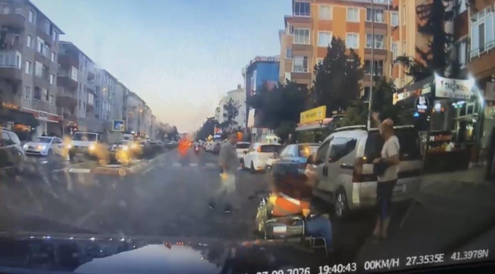 Tekerlekli sandalyedeki vatandaşın zor anları Kırklareli'nin Lüleburgaz ilçesinde yaya