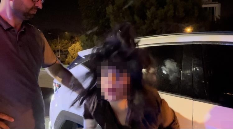 Bursa’da gazeteci ve polislere hakaret eden şahıslar adliyeye sevk edildi Bursa'da anayolda ters yola