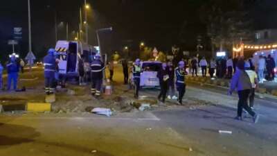 Bartın'da düğünden dönenleri taşıyan minibüs