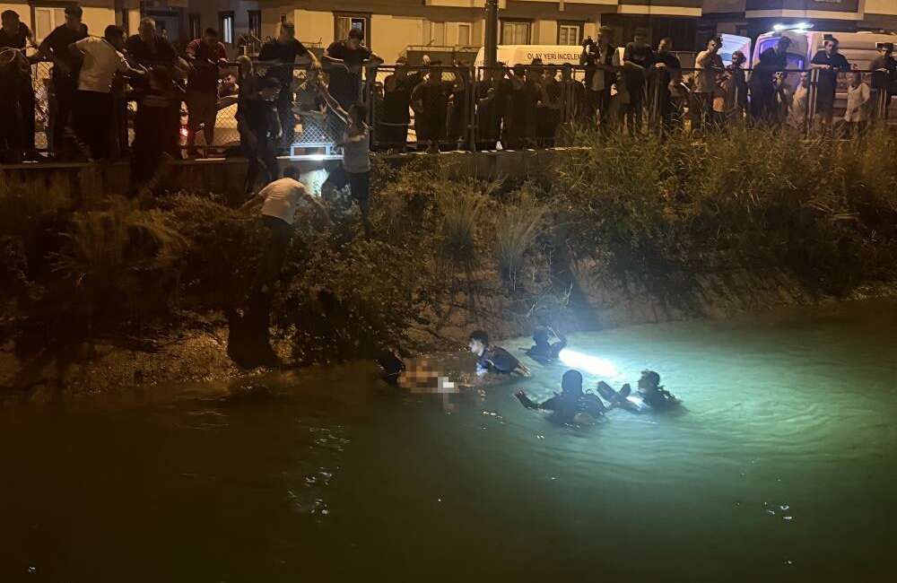 Mersin'in Tarsus ilçesinde serinlemek