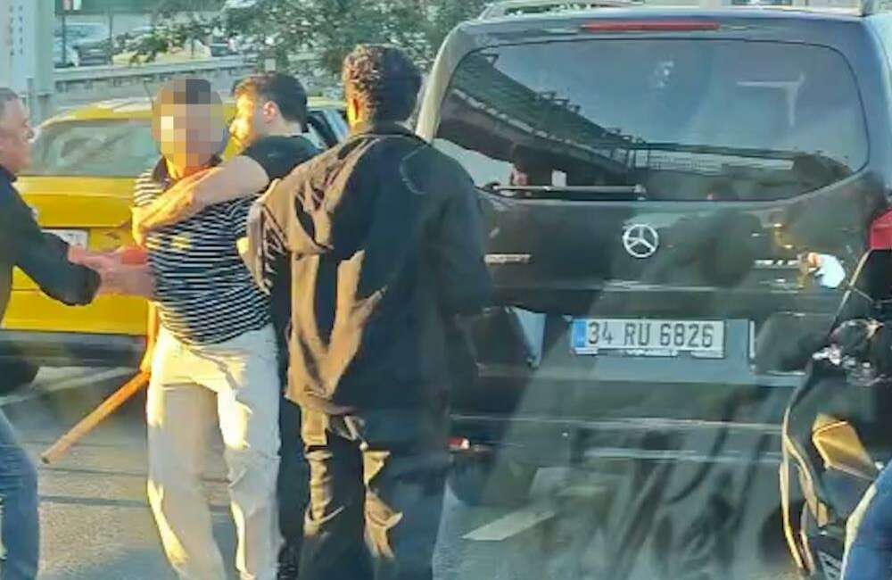 Trafik kazası sonrası yumruklu kavga İstanbul Kağıthane’de meydana gelen
