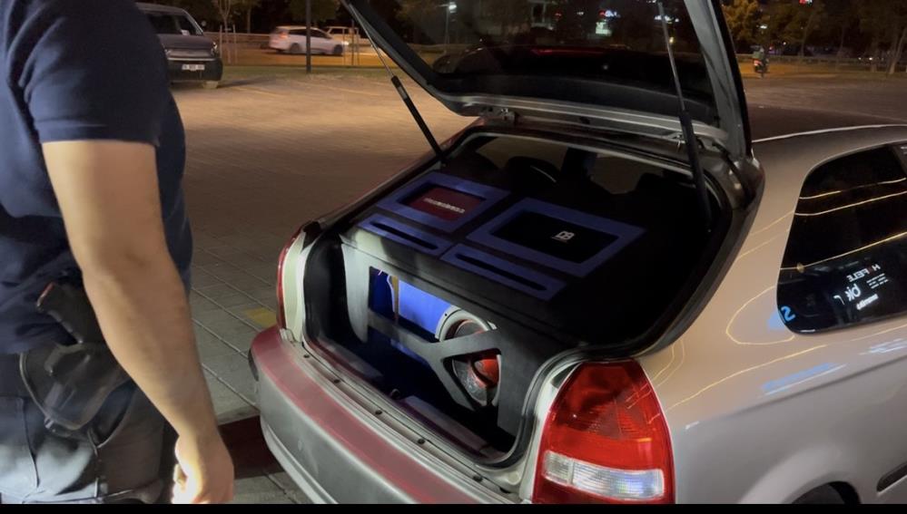 Bursa’da abartı egzoza 21 bin lira ceza! Bursa'da abartı egzozla seyir