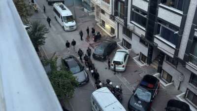 Esenyurt'ta servis minibüsünün çarptığı 6