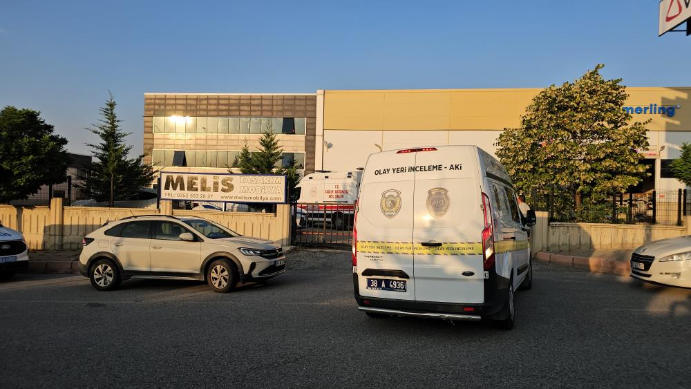 Fabrika önünde intihar etti Kayseri’nin Melikgazi ilçesinde