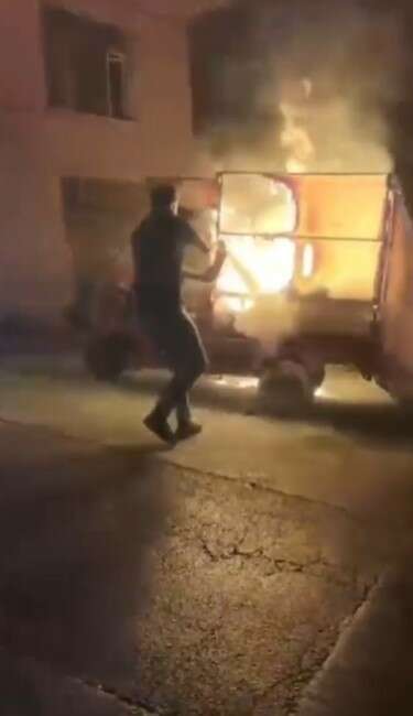 Bursa’da elektrikli araç alev topuna döndü! Bursa'da elektrikli kağıt toplama