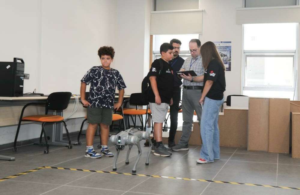 Bursa’da 80 öğrenci BTÜ’de robotik teknolojilerle buluştu! Ortaokul ve lise öğrencileri,