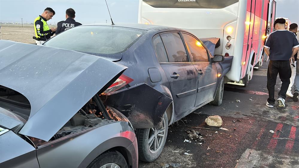 Kum fırtınası zincirleme kazaya neden oldu: 16 yaralı Aksaray'da kum fırtınası nedeniyle
