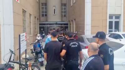 Manisa'da polis ekiplerince sokak satıcılarına