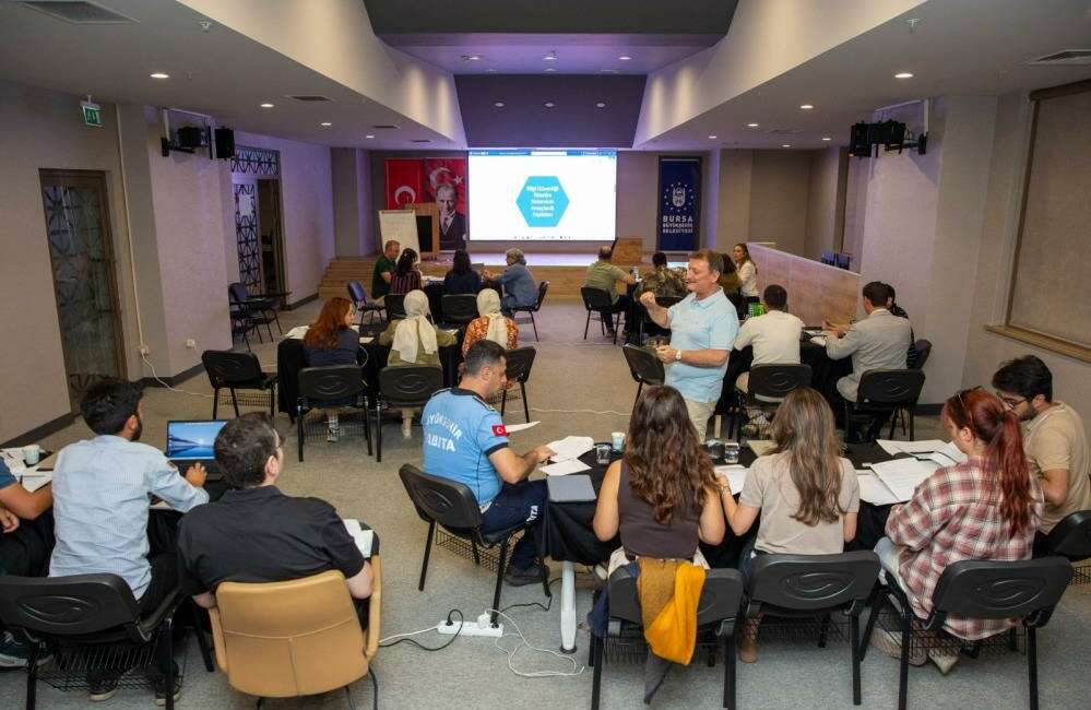 Bursa Büyükşehir’de siber güvenlik için kritik adım Bursa Büyükşehir Belediyesi, bilgi