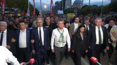 Yeni Parti Genel Başkanı Özgür