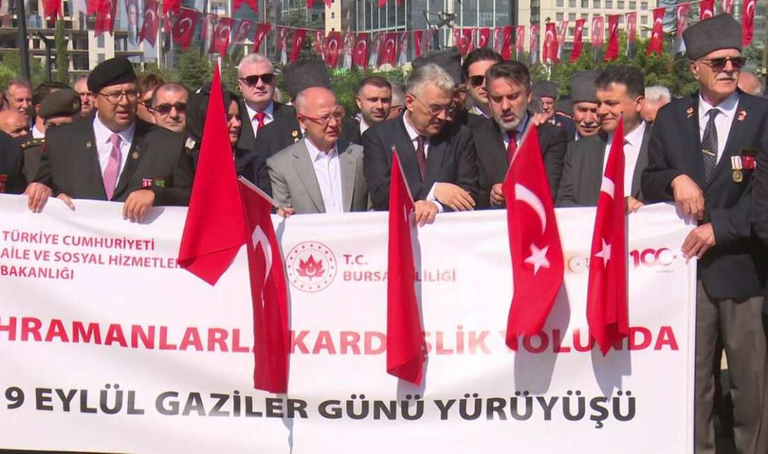 Bursa’da 19 Eylül Gaziler Günü’nde şehitler ve gaziler anıldı Bursa'da 19 Eylül Gaziler