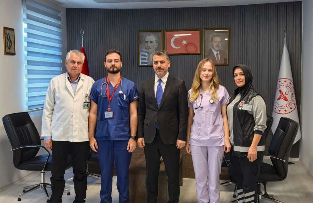 Bursa’da dünyaya geldikleri hastaneye bu kez doktor olarak döndüler! Bursa'nın İnegöl ilçesinde sağlık