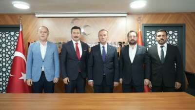 Yenişehir Belediye Başkanı Ercan Özel,