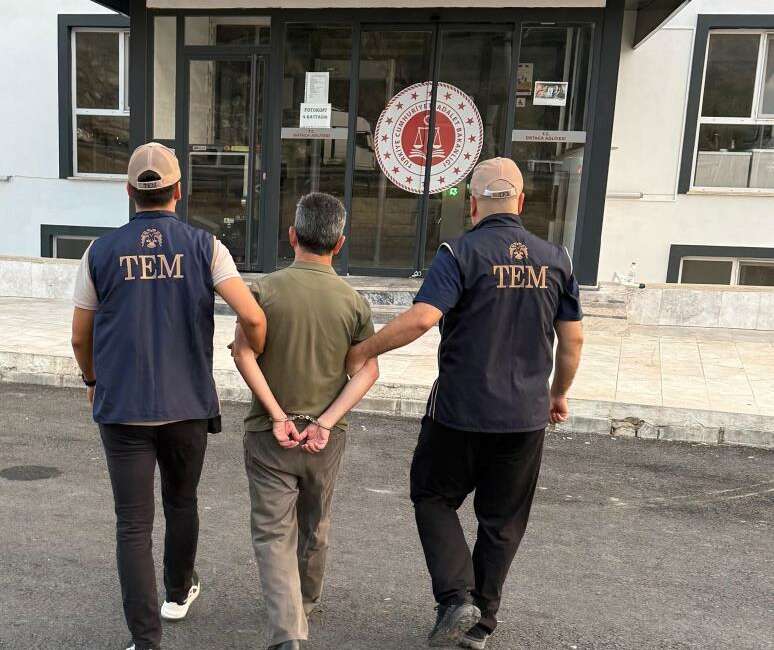 7,5 yıl hapis cezası bulunan ve aranan FETÖ üyesi yakalandı Muğla Emniyet Müdürlüğü İstihbarat