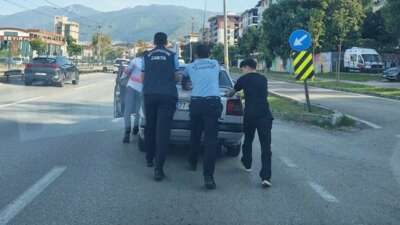 Bursa'da yakıtı bittiği için yolda