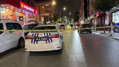 Esenler'de elinde bıçakla polis ekiplerinin