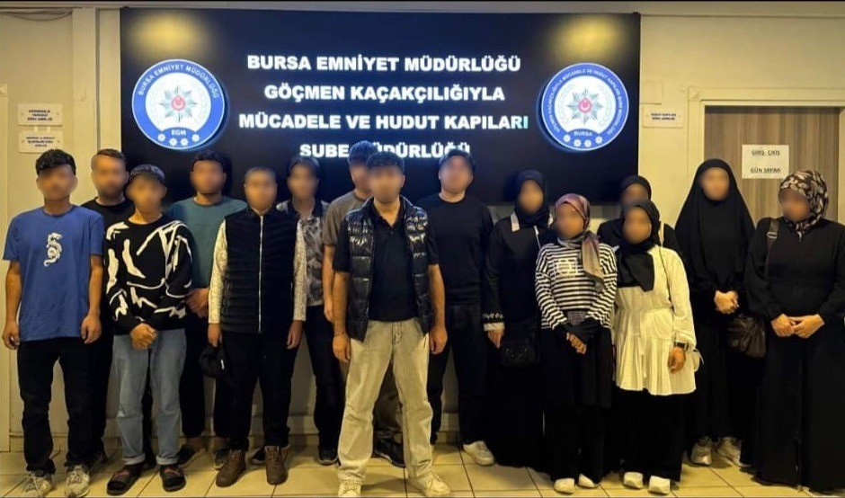 Bursa’da 10 kaçak göçmen yakalandı Bursa’da düzensiz göç ve