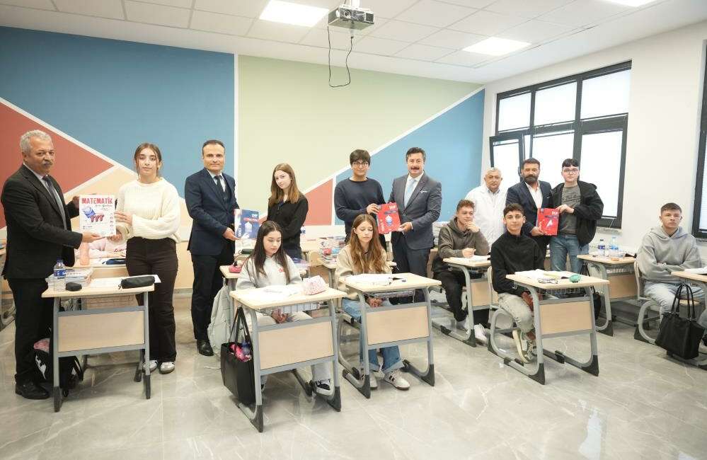 Yenişehir’de üniversite adaylarına destek yağıyor! Yenişehir Belediyesi ile Yenişehir