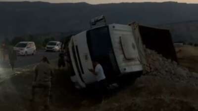 Hakkari'nin Derecik ilçesinde freni boşalan