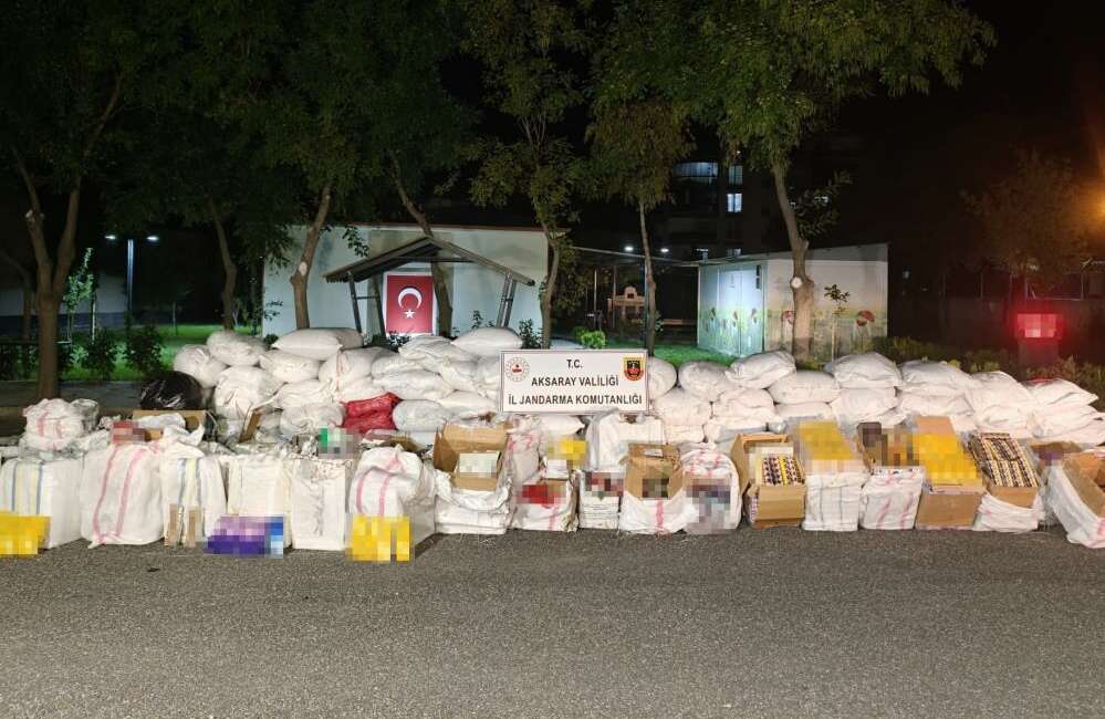 Jandarma 5,5 milyon liralık kaçak ürün ele geçirdi Aksaray’da jandarma ekiplerinin şüphe