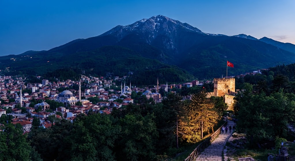 Bursa neden İstanbul gibi olmak zorunda değil? Bursa neden İstanbul gibi olmak zorunda değil?