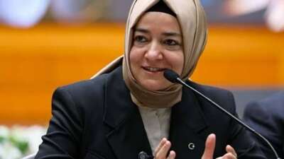 Fatma Betül Sayan Kaya ve eşinin mal varlıkları için dondurma talebi Fatma Betül Sayan Kaya ve eşinin mal varlıkları için dondurma talebi