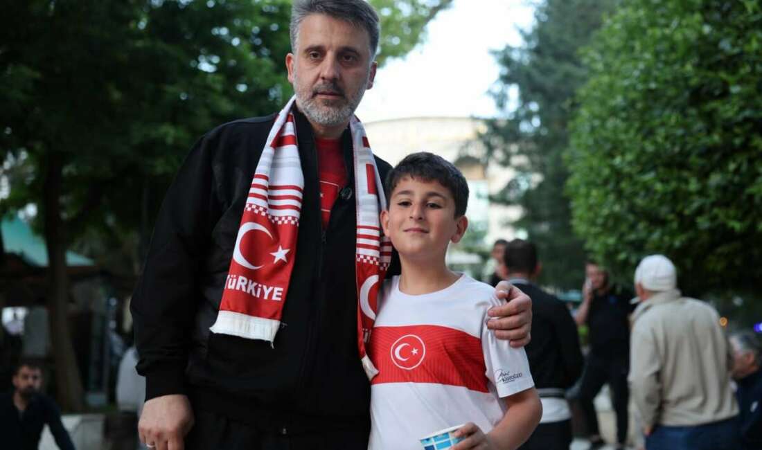 Milli heyecan Büyükşehir ile şehre yayılıyor! A Milli Futbol Takımı,