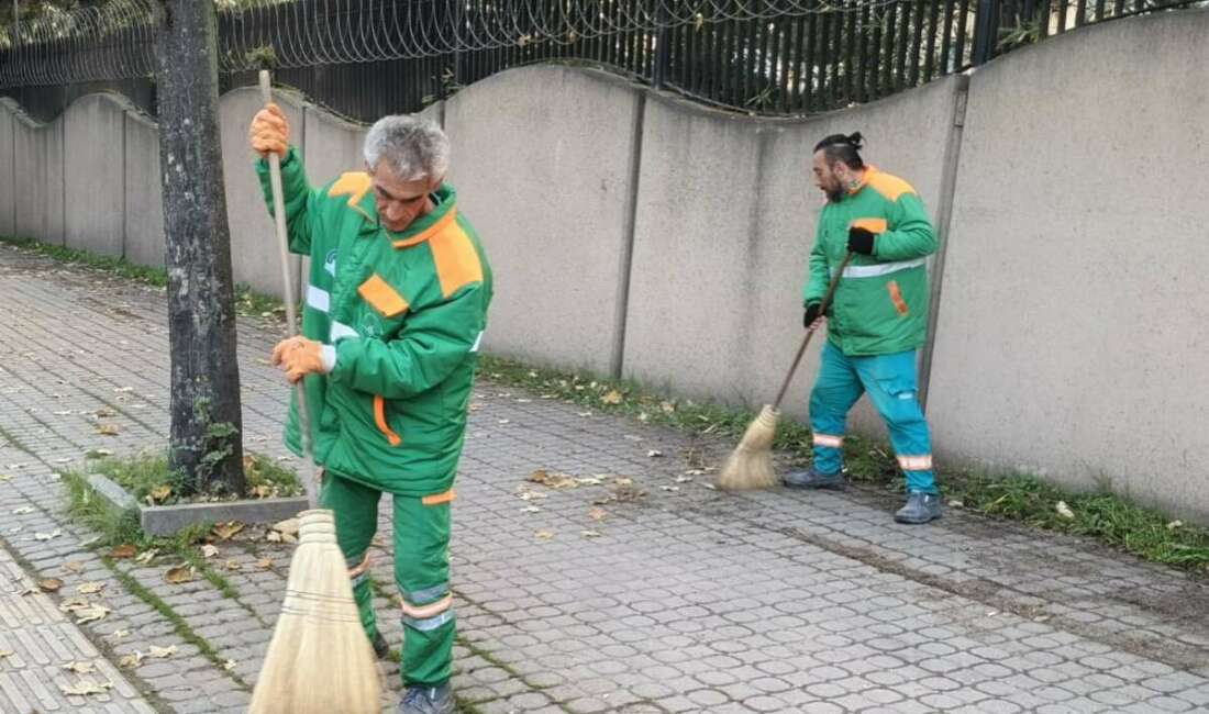 Osmangazi’de ekipler sahada; İlçenin dört bir yanı temizleniyor Osmangazi Belediyesi, temizlik hizmetlerini