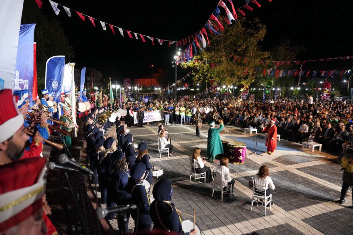 Yenişehir’de Altın Biber Festivali Balkan ezgileriyle başladı