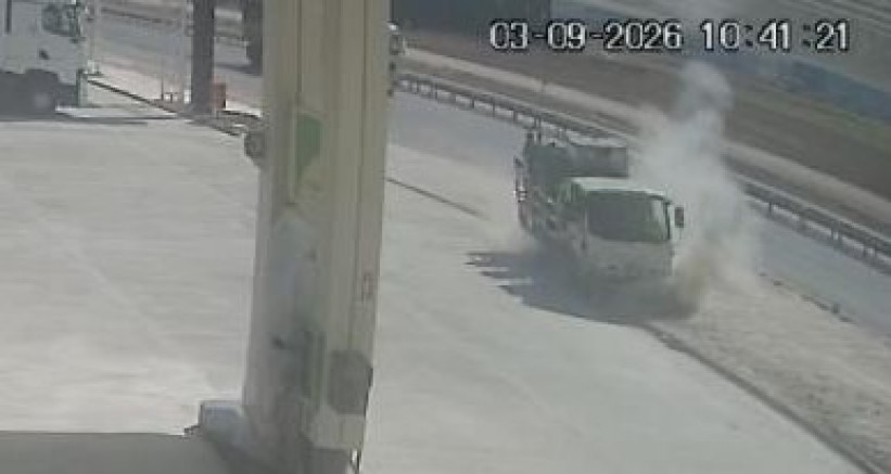 Bursa’da kontrolden çıkan kamyonet akaryakıt istasyonuna uçtu Bursa’da kontrolden çıkan kamyonet,