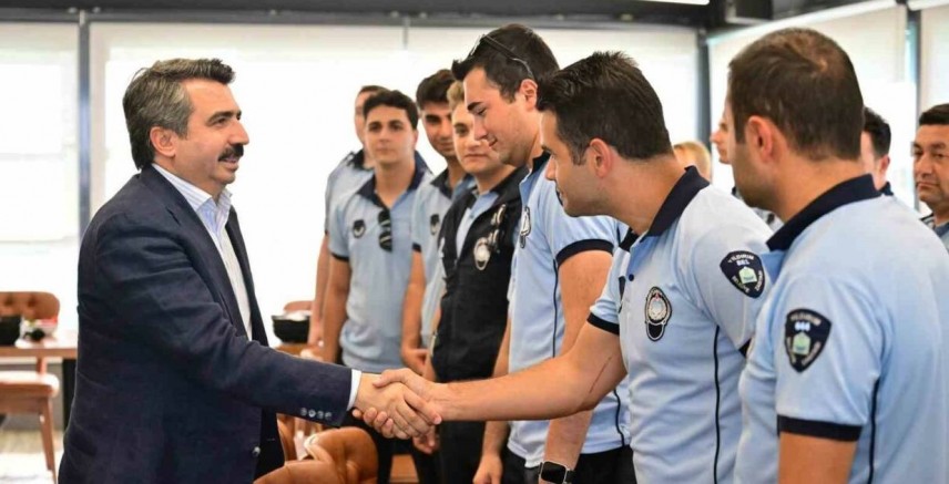 Başkan Yılmaz; Zabıtalarımız, belediye ile vatandaş arasındaki en güvenilir köprüdür Yıldırım Belediye Başkanı Oktay