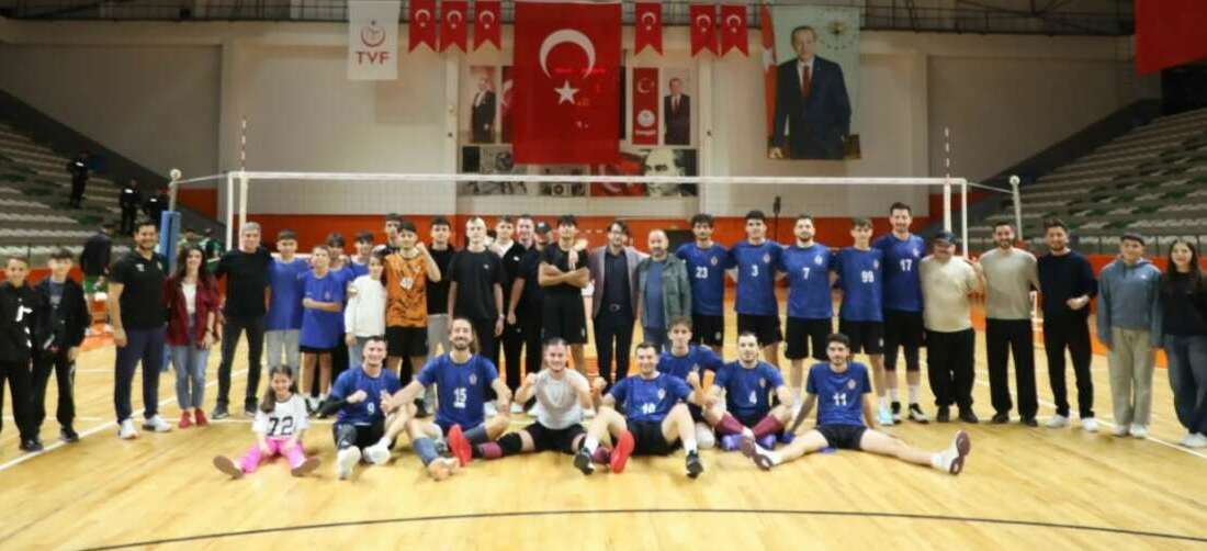 İnegöl Belediyespor’dan net galibiyet! İnegöl Belediyespor Erkek Voleybol