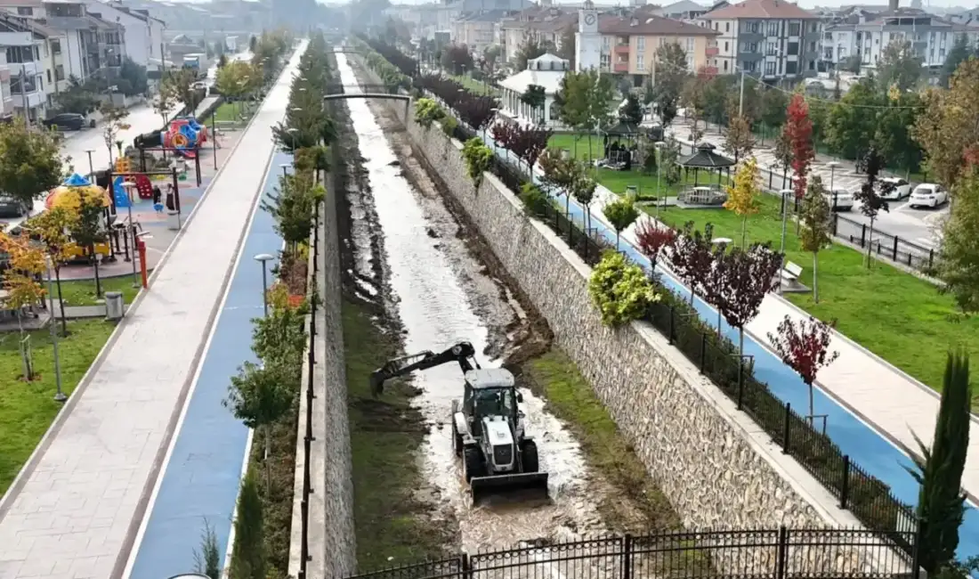 İnegöl Belediyesi’nden yağış öncesi hummalı çalışma İnegöl Belediyesi, kış mevsimi